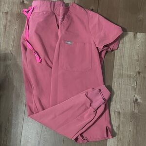 Figs Short Sleeve Top in Rose Pink